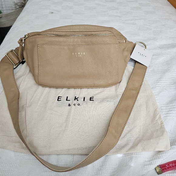 ELKIE & CO. LEATHER FANNY BAG! NWTS! - Picture 1 of 16